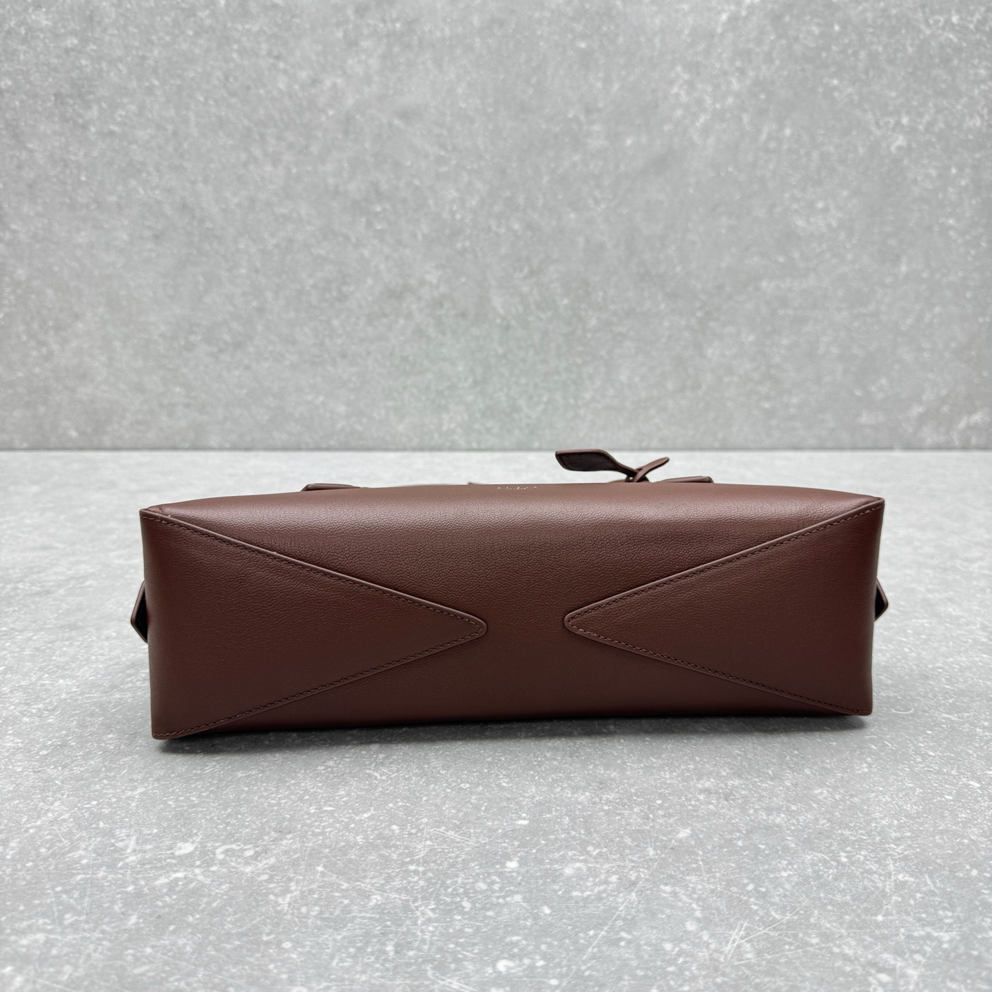IMG_7605 ALAIA LE TECKEL MEDIUM BAG IN CALFSKIN - 图片 5