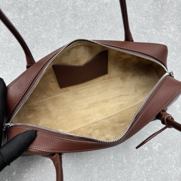 ALAIA LE TECKEL MEDIUM BAG IN CALFSKIN