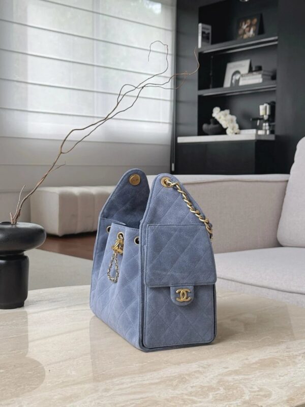 CHANEL 25 Hobo Bag Suede-Blue