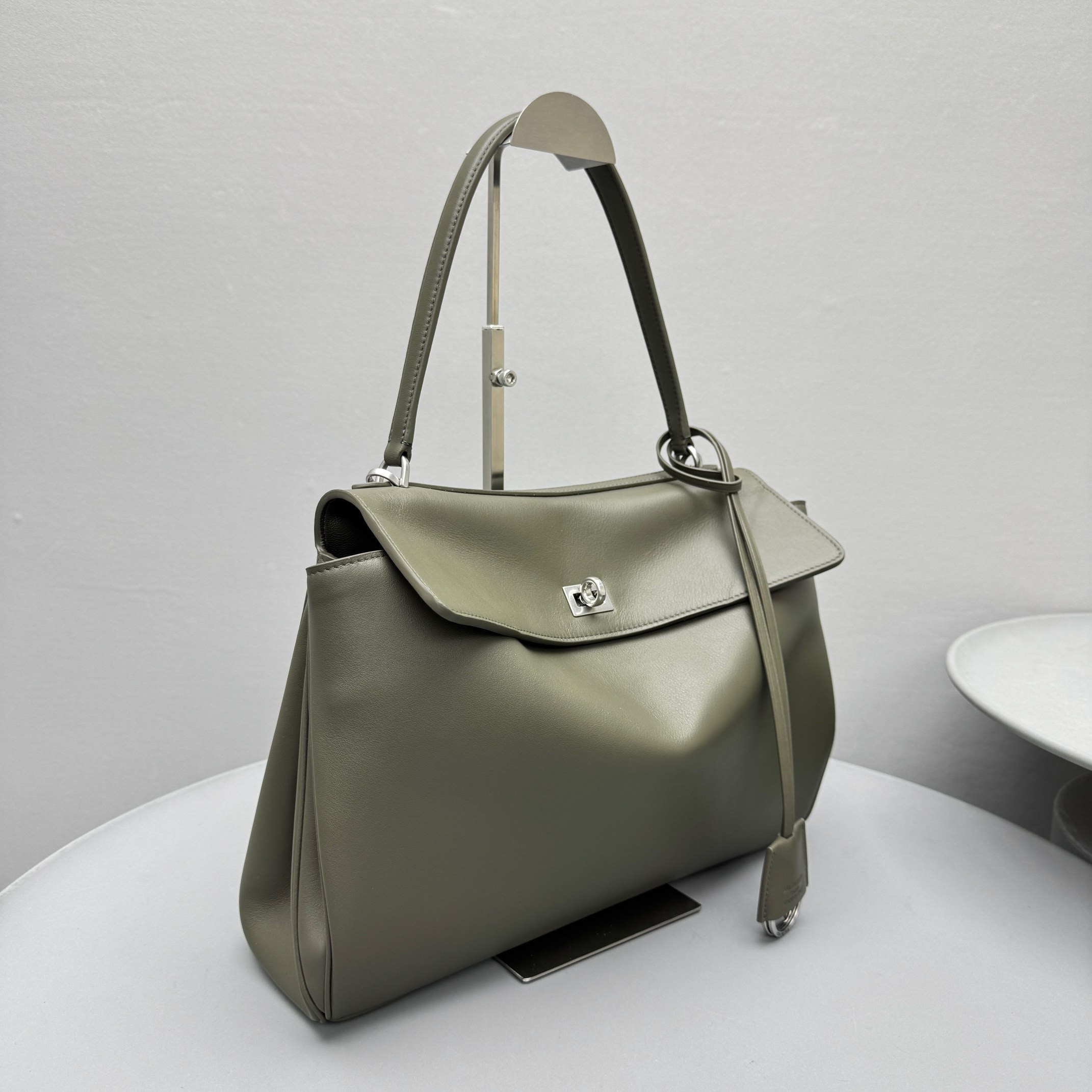 IMG_7737 Balenciaga Rodeo Handbag Small - 图片 3