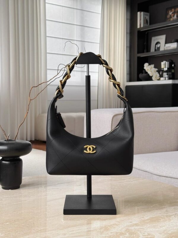 CHANEL 25K Hobo Bag