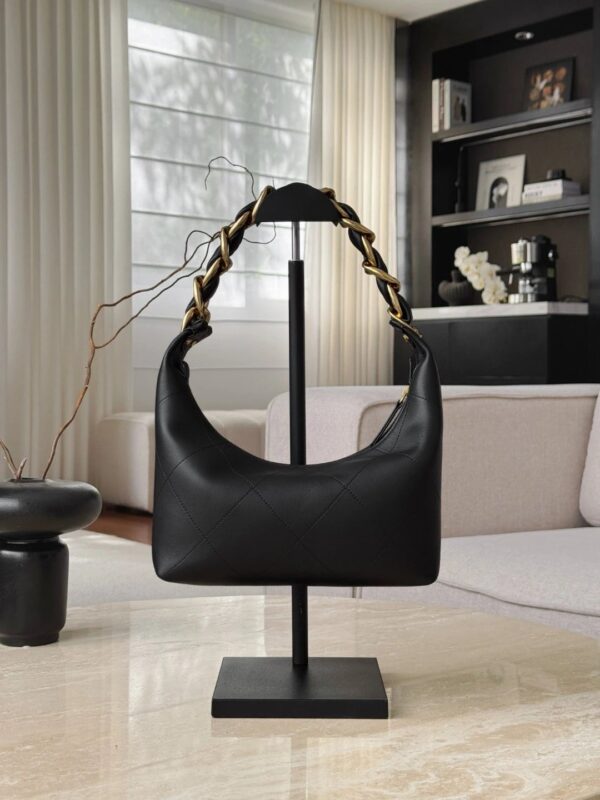 CHANEL 25K Hobo Bag