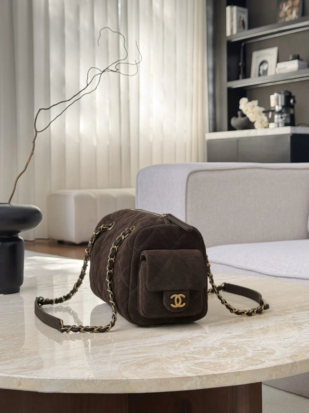 IMG_7889 CHANEL 25K Metallic Quilted Bowling Bag in Calfskin, - 图片 4