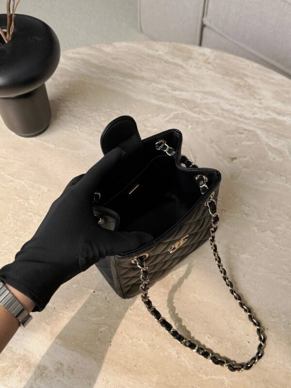 chanel grained embossed calfskin leather hobo bag
