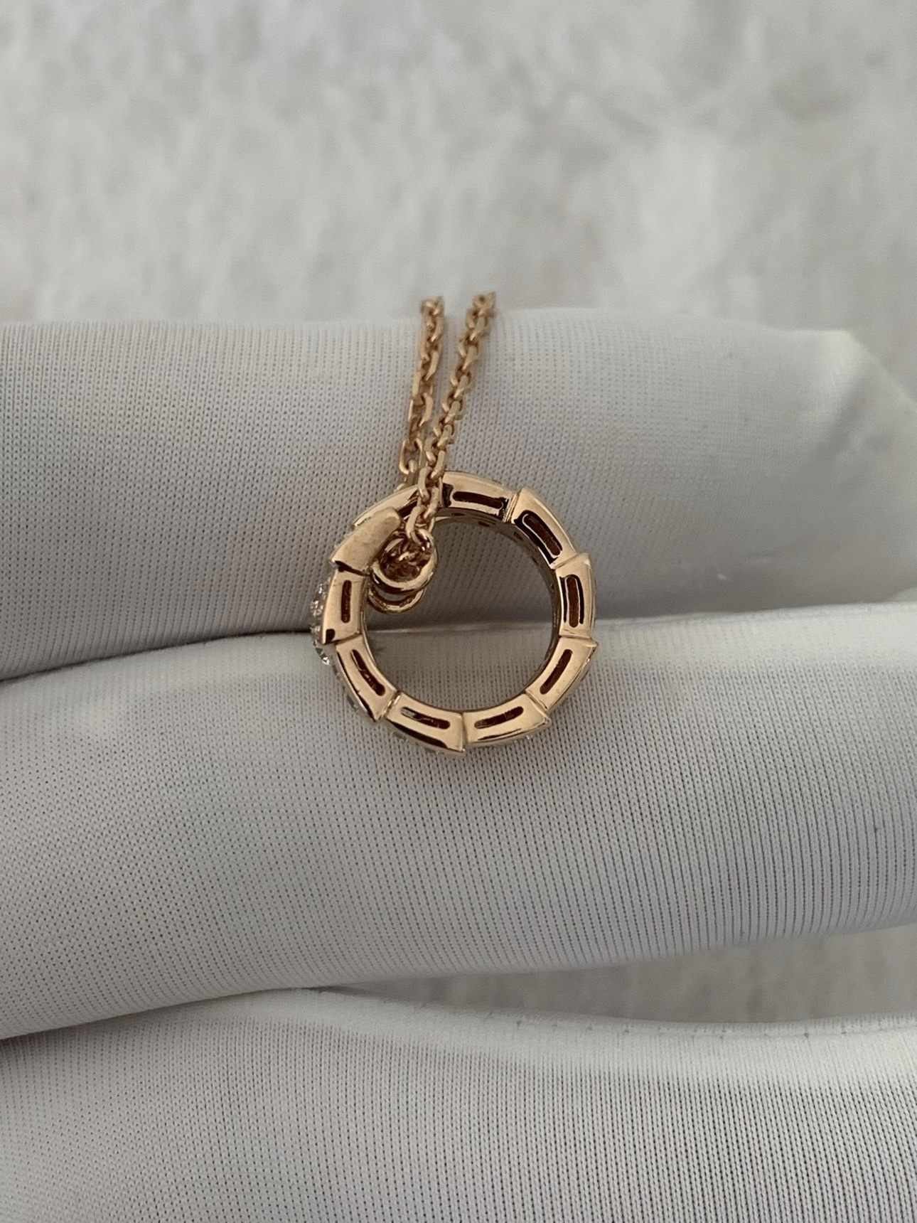 Screenshot BVLGARI Serpenti Viper Necklace - 图片 4