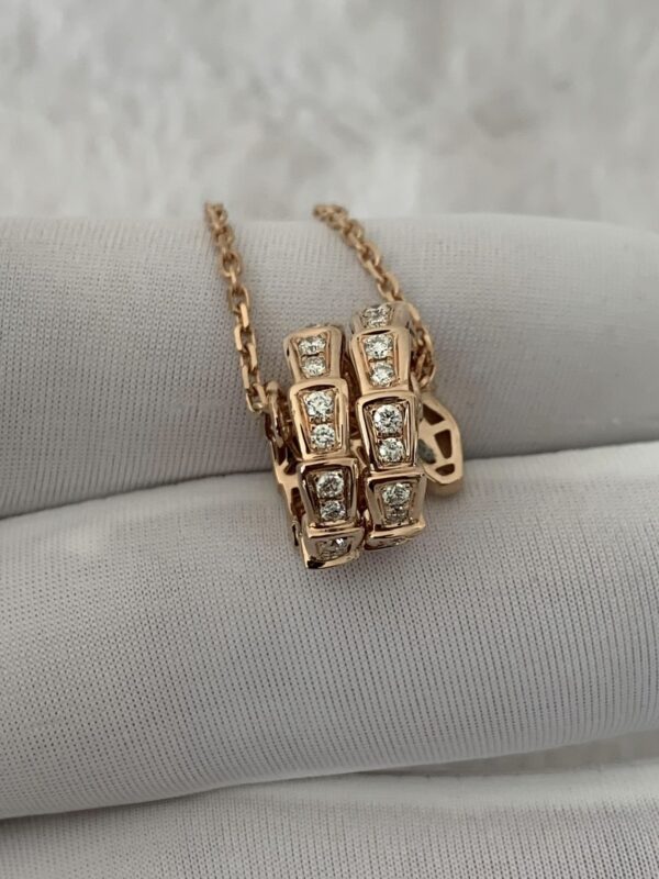 Screenshot BVLGARI Serpenti Viper Necklace