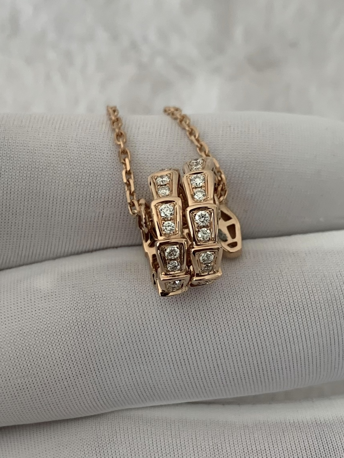 Screenshot BVLGARI Serpenti Viper Necklace - 图片 3