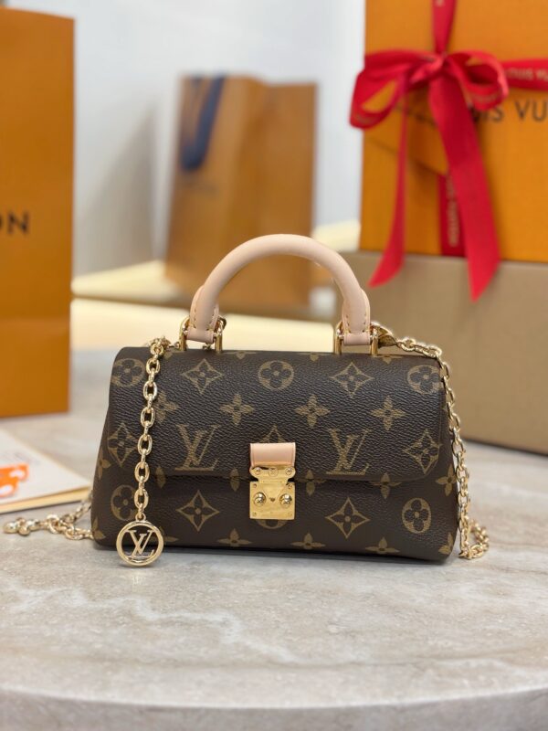 LV Nano Madeleine M28426