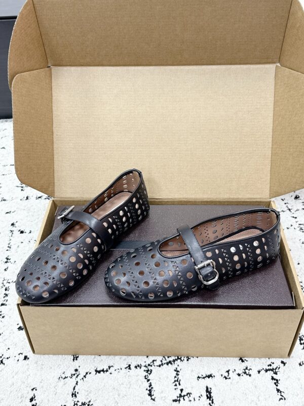 ALAÏA Vienne Lambskin Ballerina Flats