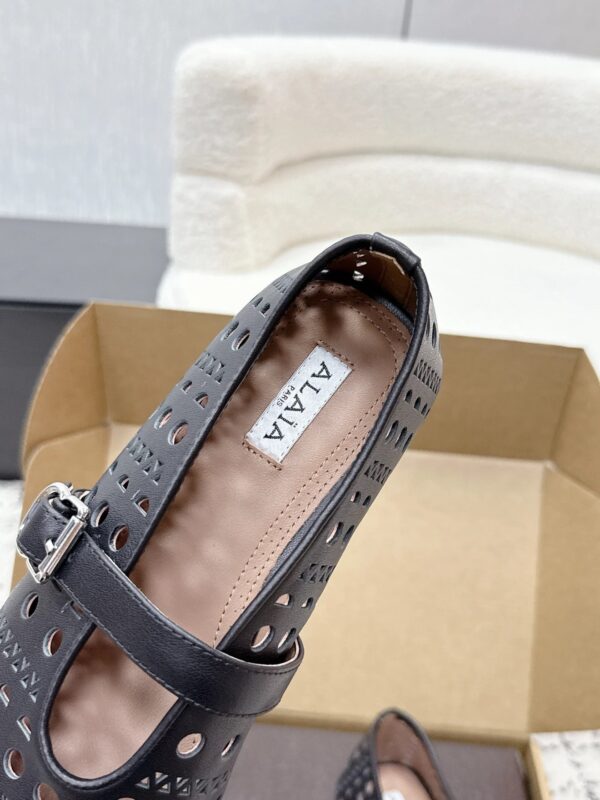 ALAÏA Vienne Lambskin Ballerina Flats