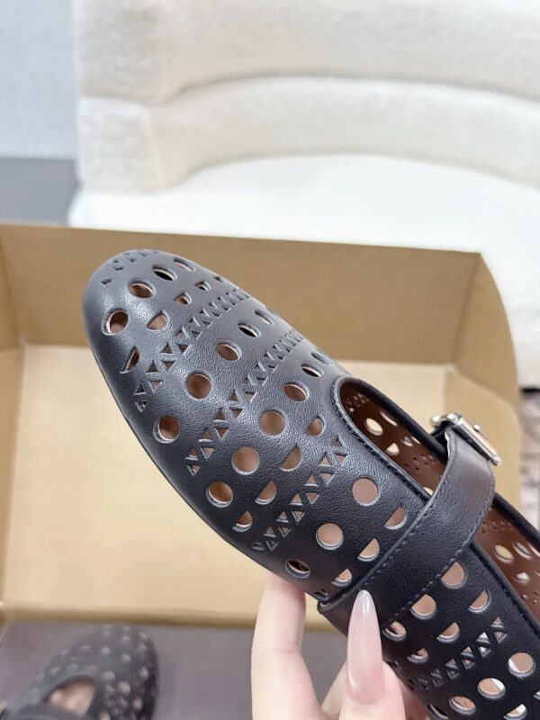 ALAÏA Vienne Lambskin Ballerina Flats