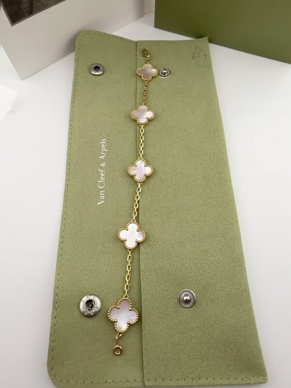 Screenshot VCA Vintage Alhambra pendant-Pink mother-of-pearl