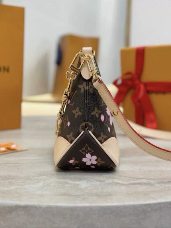 LV x TM Cherry Blossom Collection M13265