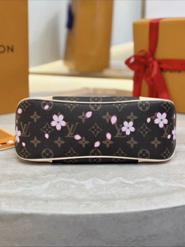 LV x TM Cherry Blossom Collection M13265