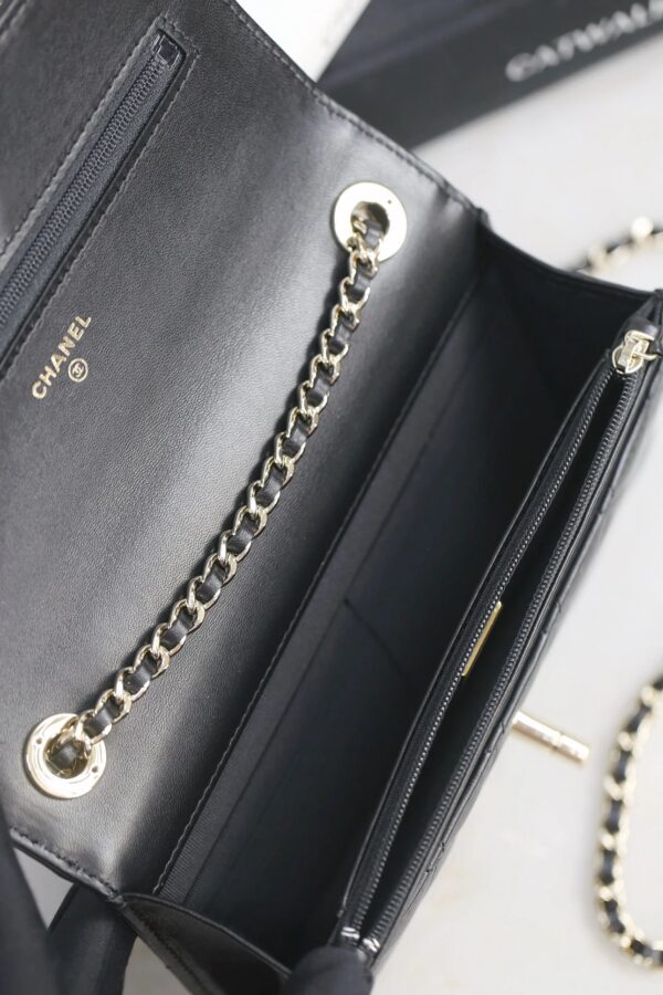 CHANEL 25S Lambskin - Crystal WOC