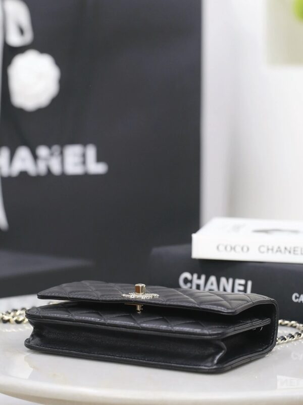 CHANEL 25S Lambskin - Crystal WOC