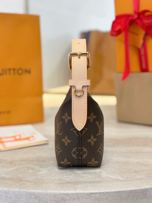 LV Hills M27509