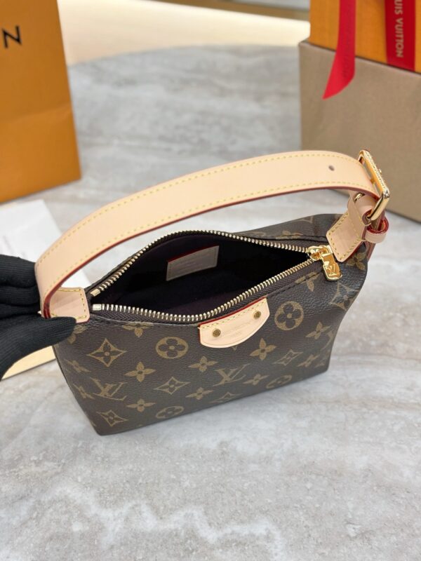 LV Hills M27509