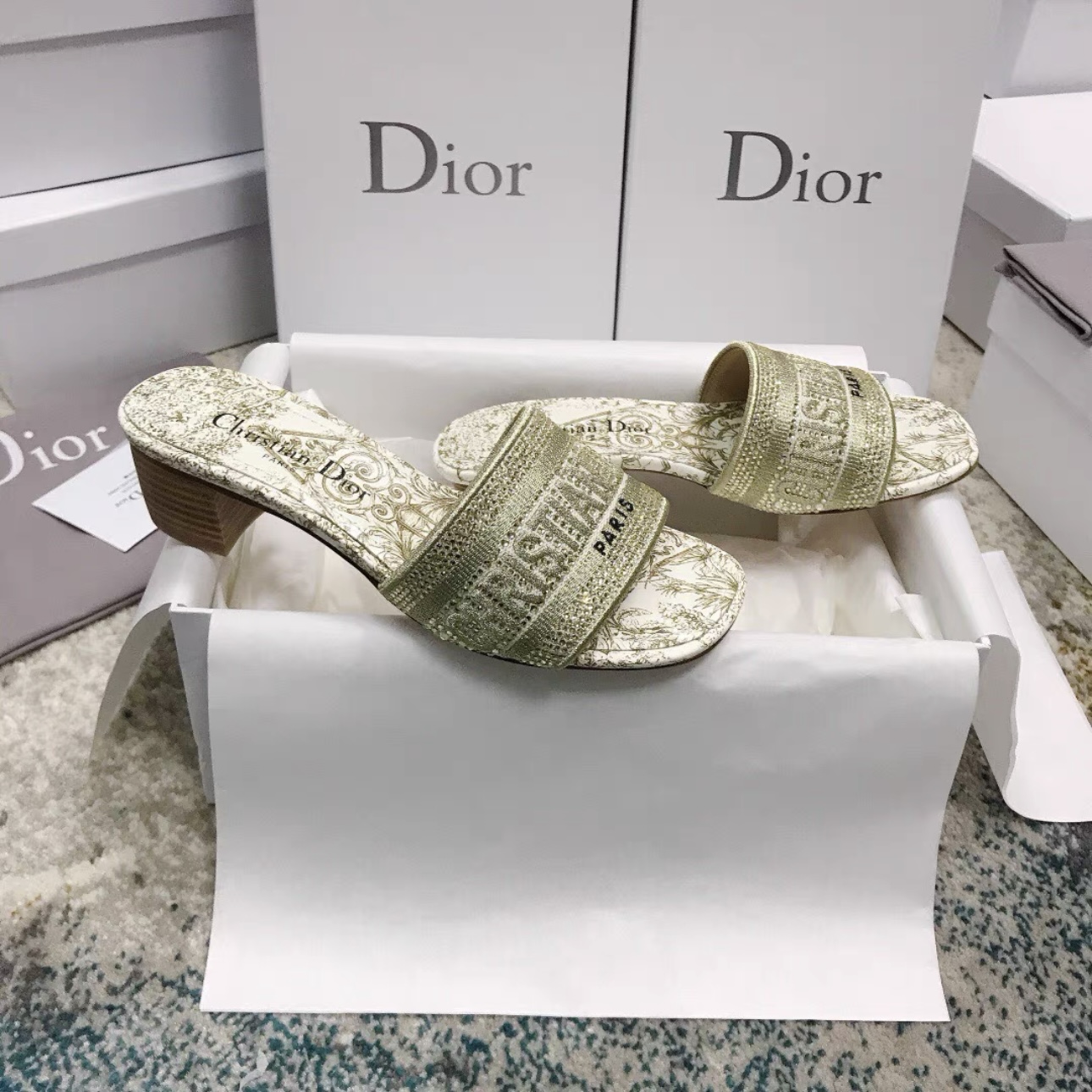Screenshot DIOR lady silppers - 图片 4