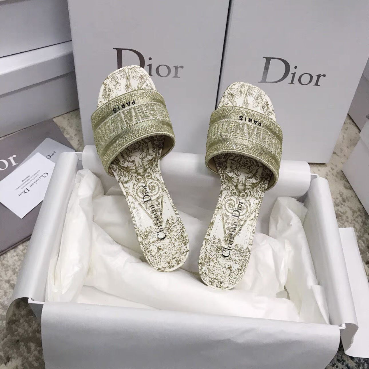 Screenshot DIOR lady silppers - 图片 3