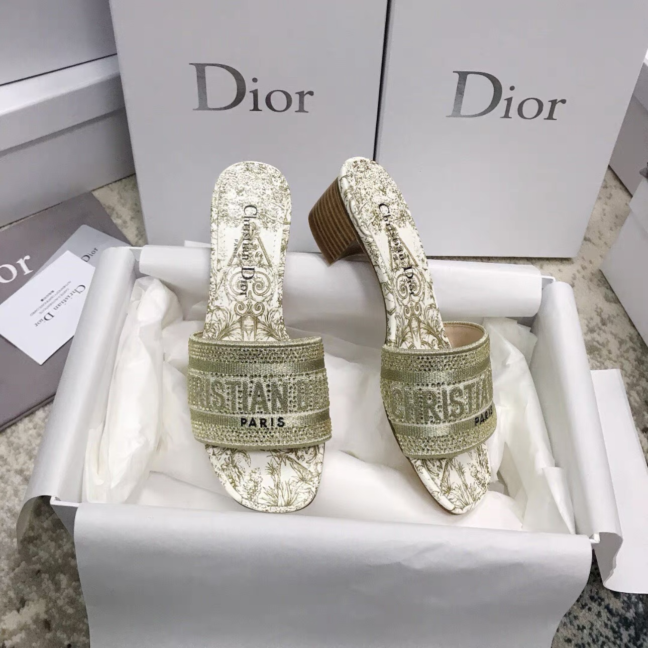 Screenshot DIOR lady silppers - 图片 5