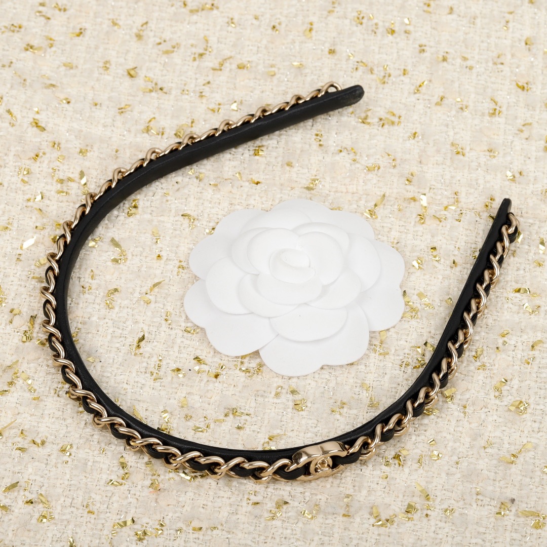 IMG_8724 CHANEL Metal Lambskin CC Turnlock Chain Headband Gold Black - 图片 3