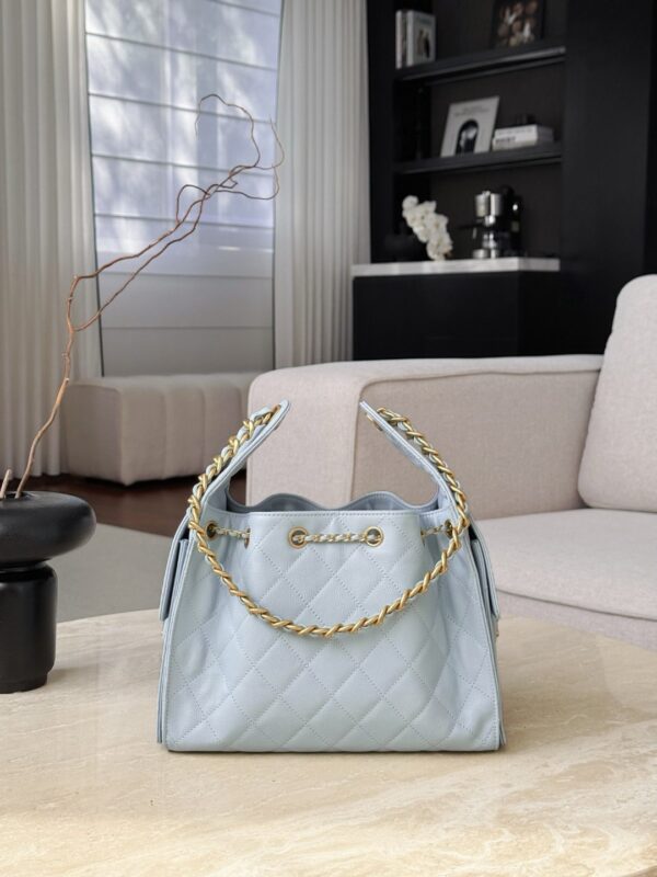 CHANEL 25A Hobo Bag Caviar leather In Light Blue