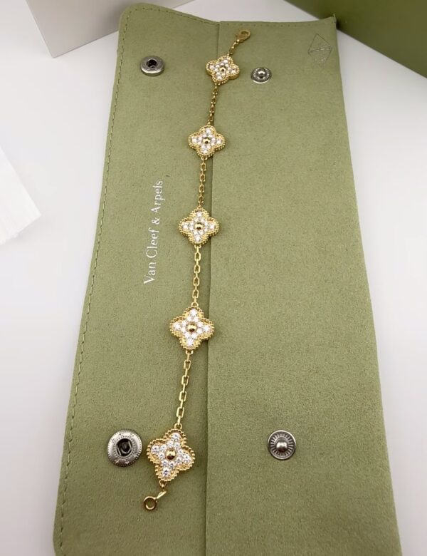 VCA Vintage Alhambra pendant- Full Diamonds