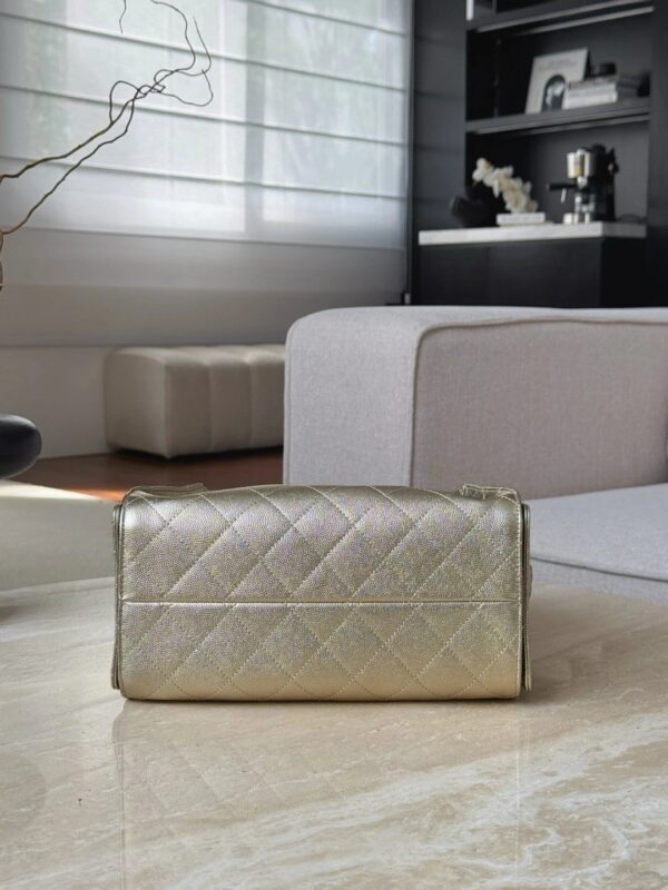 CHANEL 26C 25Bag Caviar leather In Metallic Champagne Gold