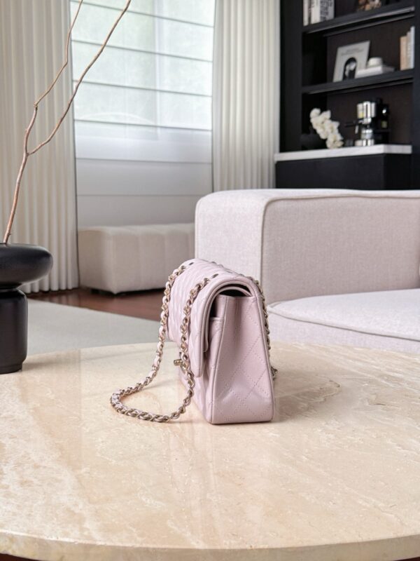CHANEL Classique Flap Medium Light Pink Caviar Leather