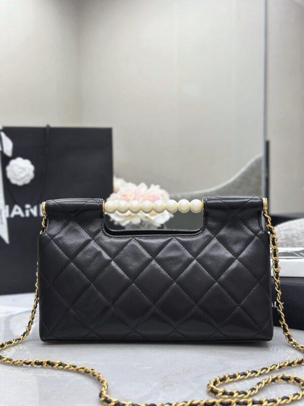 CHANEL 25P Pearl handle chain flap bag