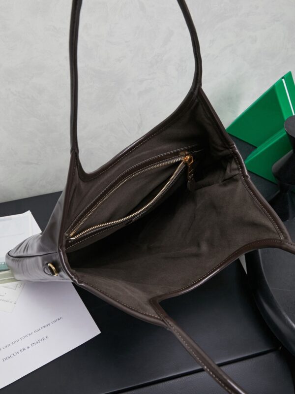 MIUMIU Ivy leather bag