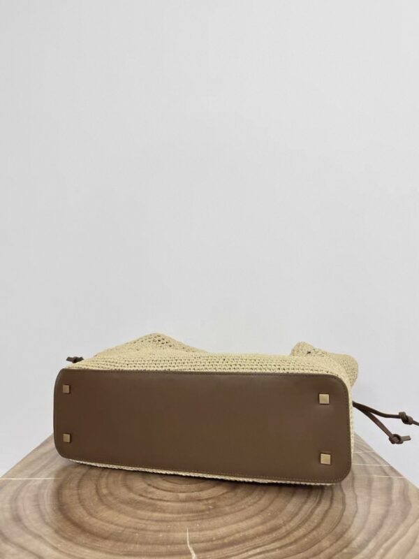 YSL JAMIE SHOPPING in raffia in Beige