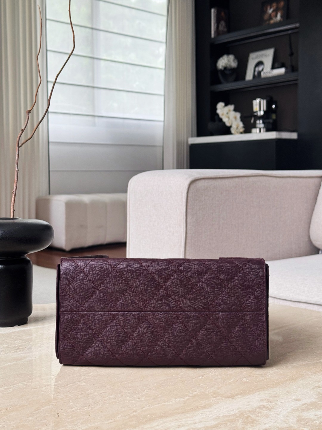 IMG_9431 CHANEL 25 Hobo Bag Caflskin Dark Burgundy With Charcoal Color Hardware - 图片 5
