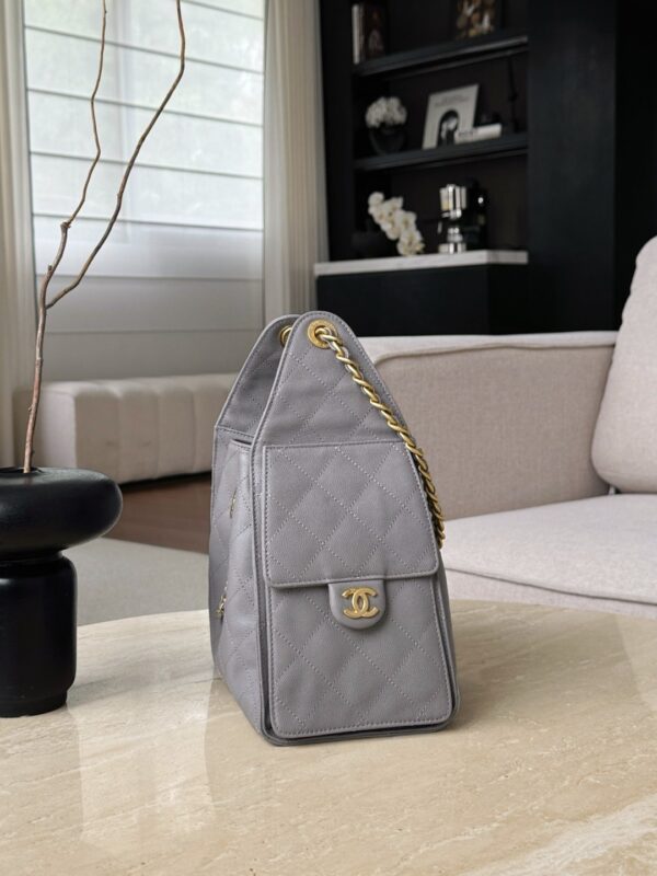 CHANEL 25Bag Caviar leather In Grey