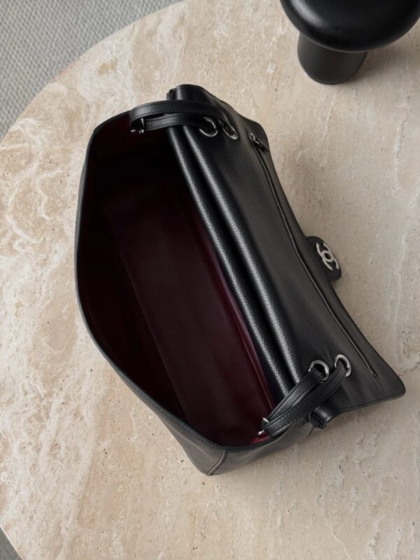 CHANEL Maxi Flap Bag Grained Calfskin In Black