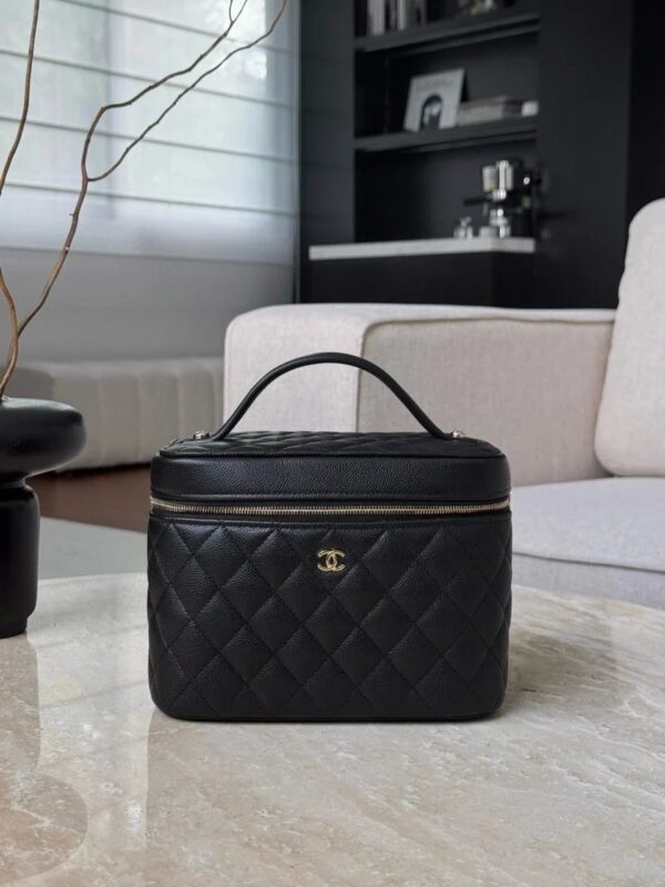 CHANEL 22S Vanity Bag