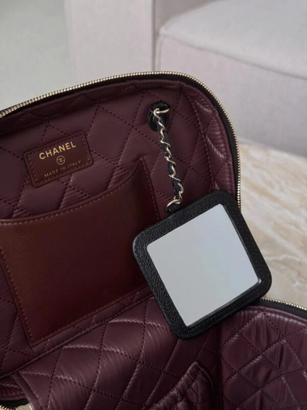 CHANEL 22S Vanity Bag