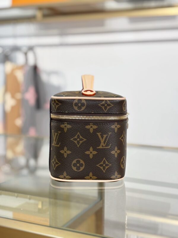 lv nice vanity bag