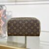 lv toiletry bag m11750