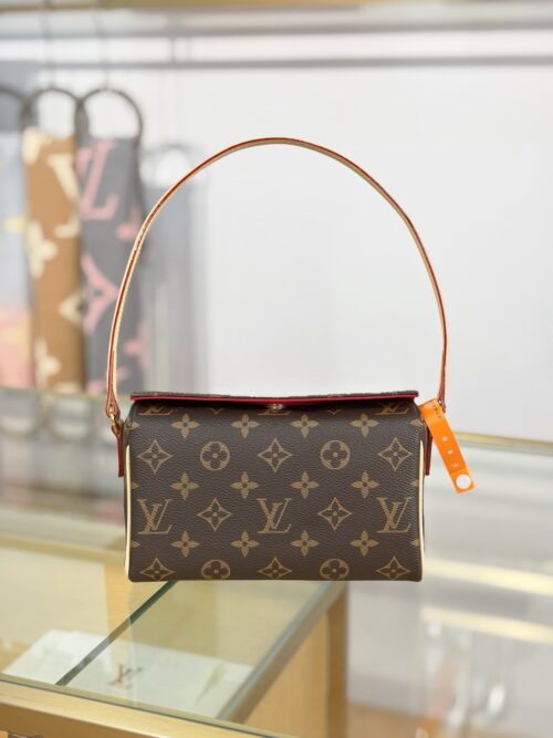 lv recital m51900