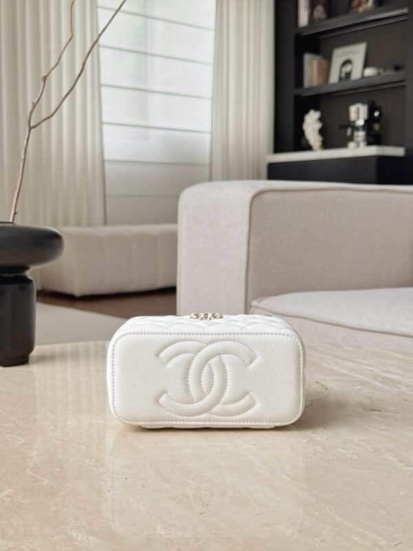 chanel 26s long vanity with chain grained shiny calfskin
