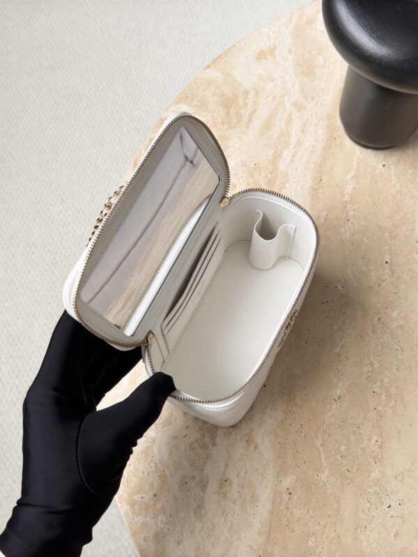 chanel 26s long vanity with chain grained shiny calfskin