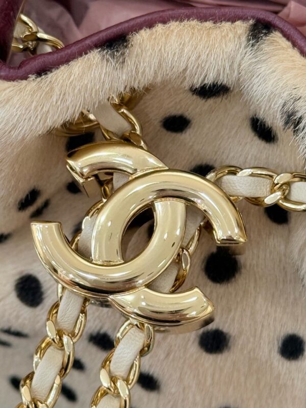 chanel 25 mini handbag lambskin