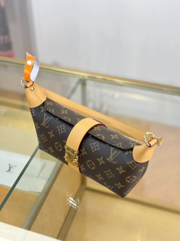 lv pochette mia m26191
