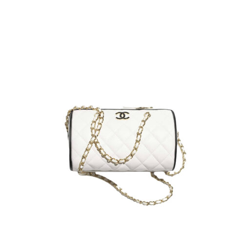 cnl_sjcs CHANEL Clutch With Chain