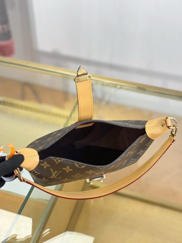 lv pochette mia m26191