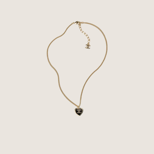 CHANEL Pendant necklace
