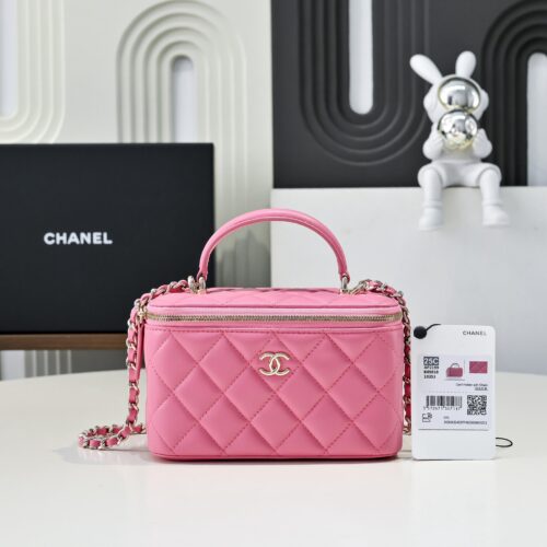 chanel glossy lambskin vanity bag