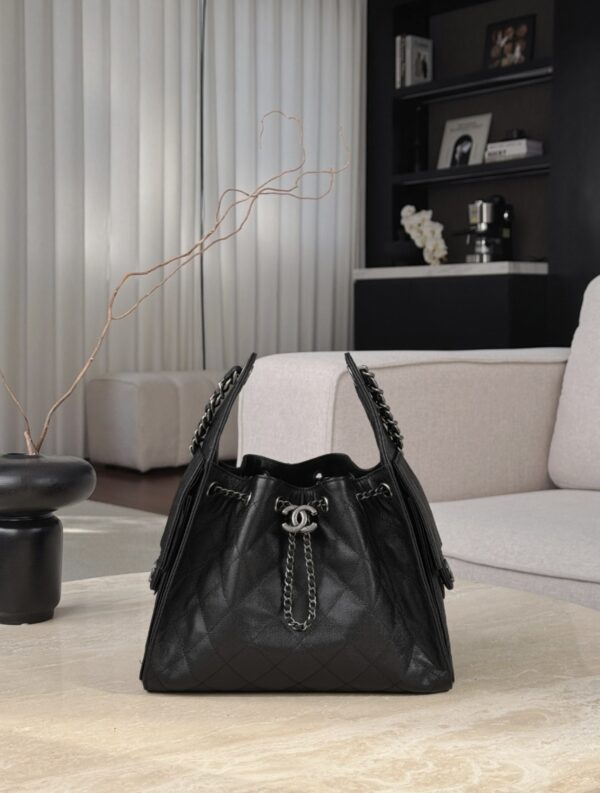 chanel 25bag caflskin in black with charcoal color hardware